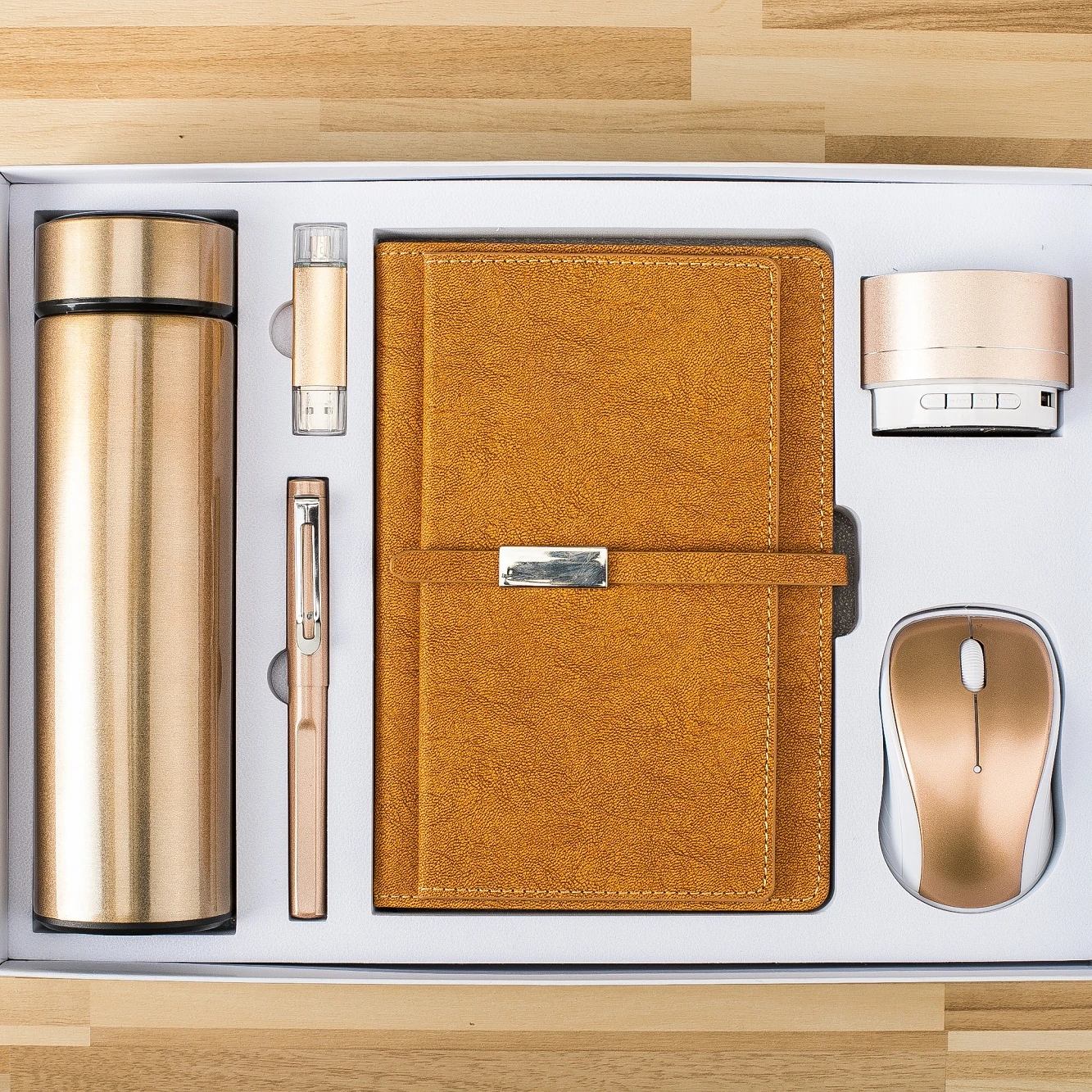 Новаторские товары новейшие корпоративные подарки вакуумная фляжка A5 дневник ручка для ноутбука USB флэш-накопитель беспроводная акустическая мышь подарочные наборы