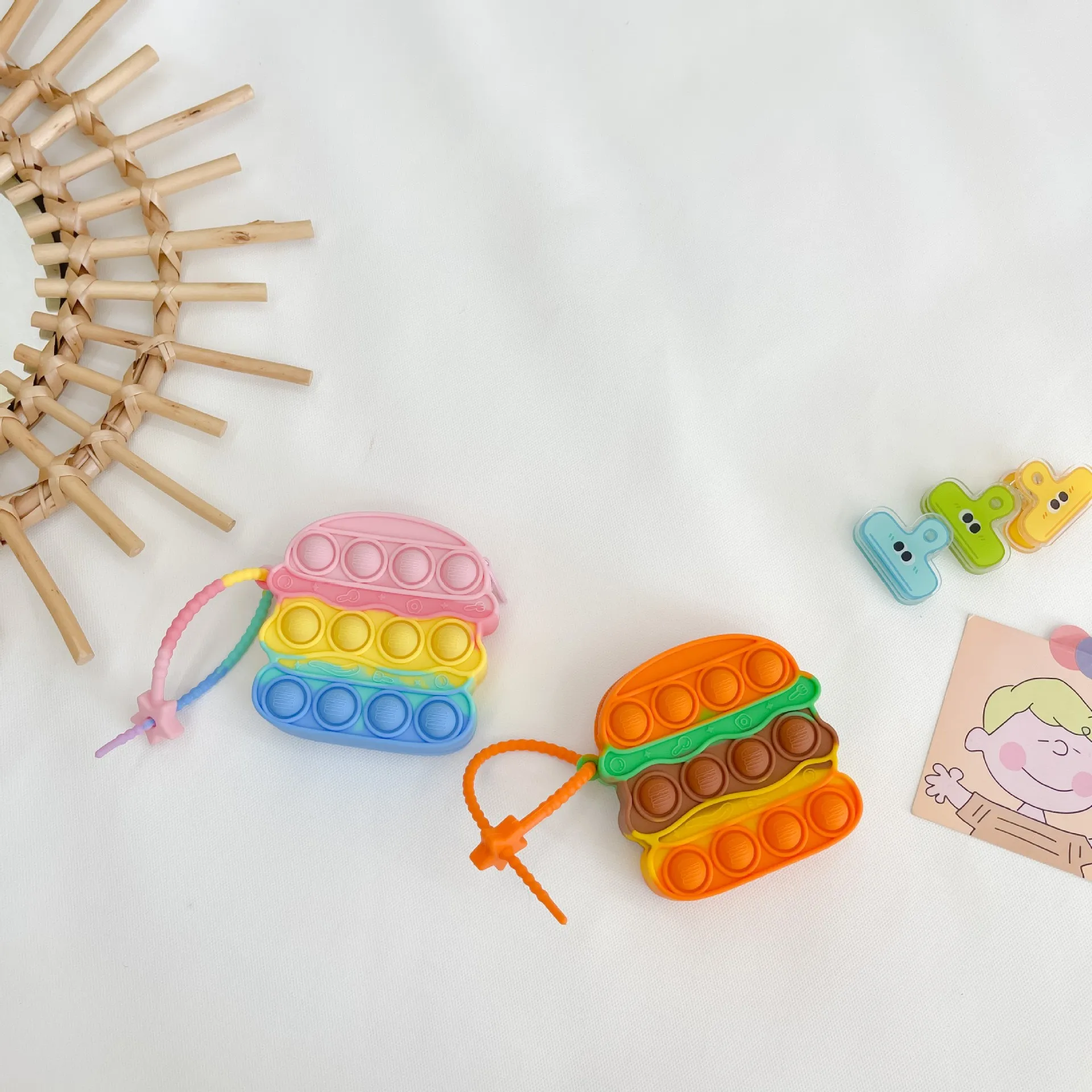 Kids Mini Bubble Sensual Silicone Wallet Fingertip Keychain Wallet Decompression Bubble Keychain Bag for Girls