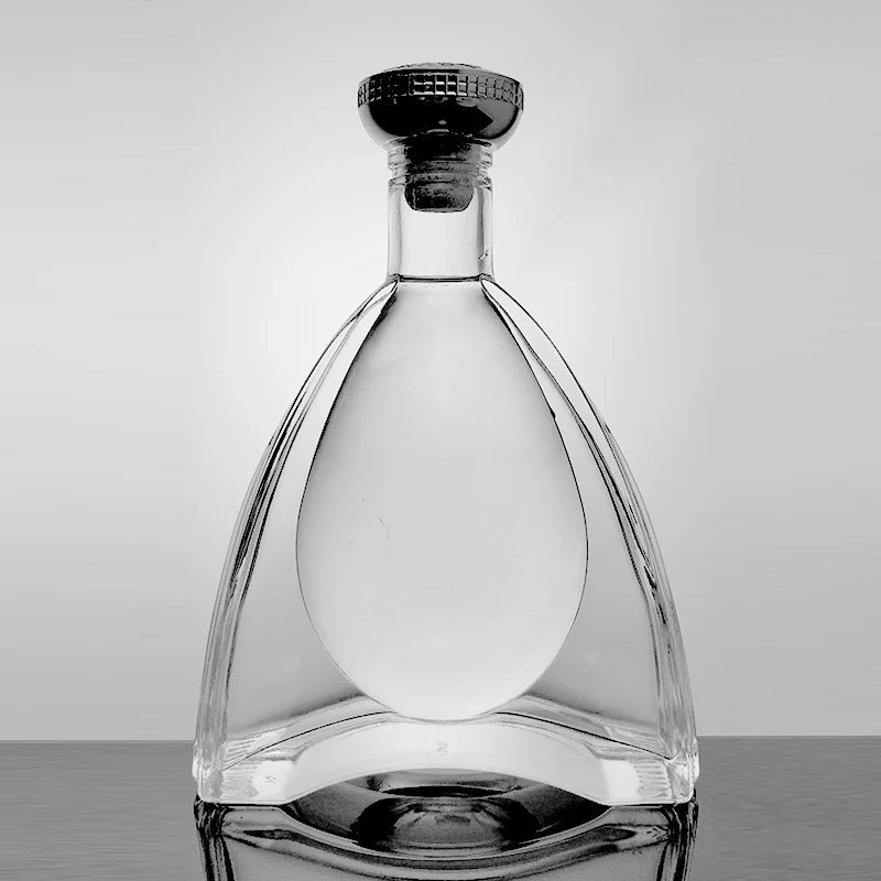 luxury alcohol bottle transparent 70cl liquor glass bottles with cork stopper 700 ml glass spirit bottle with lids