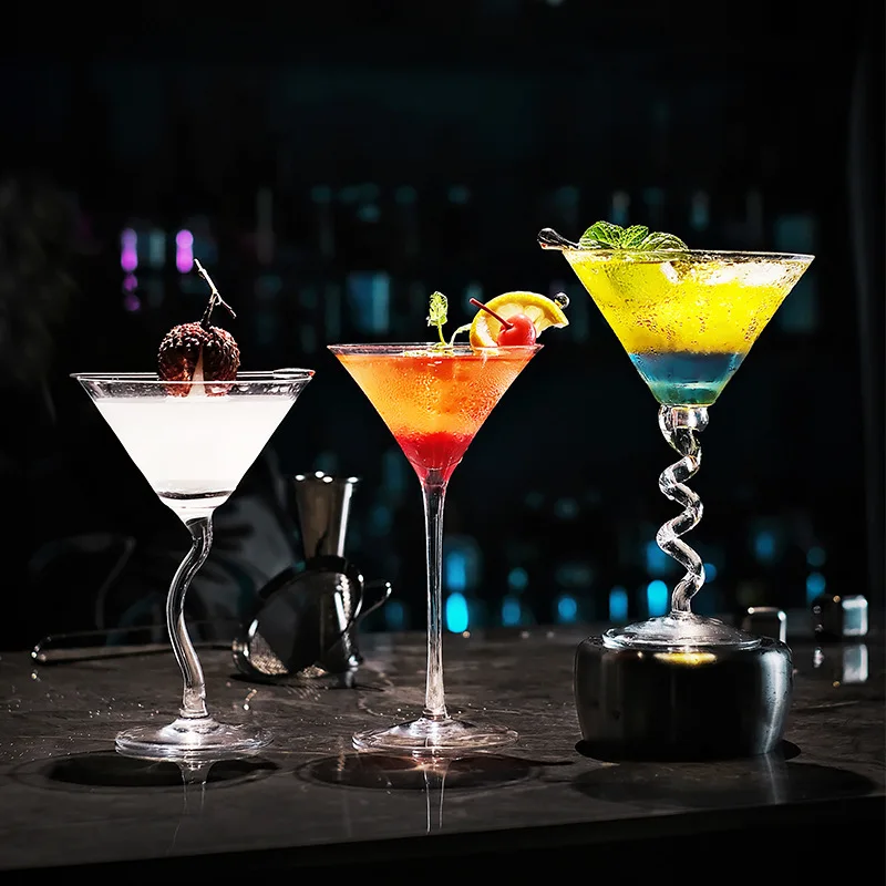 Custom Martini Cocktail Glasses Luxury Elegant Unique Creative Crooked Japanese Martini Margarita Mixing Cocktail Glasses