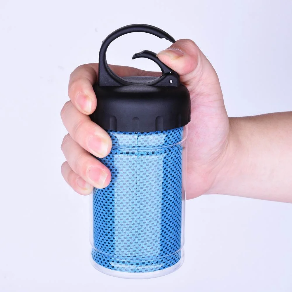 Hot Sale Deluxe For Outdoor Sporting Cooling Towel Kit Instant Cooling Towel In Hook Bottle