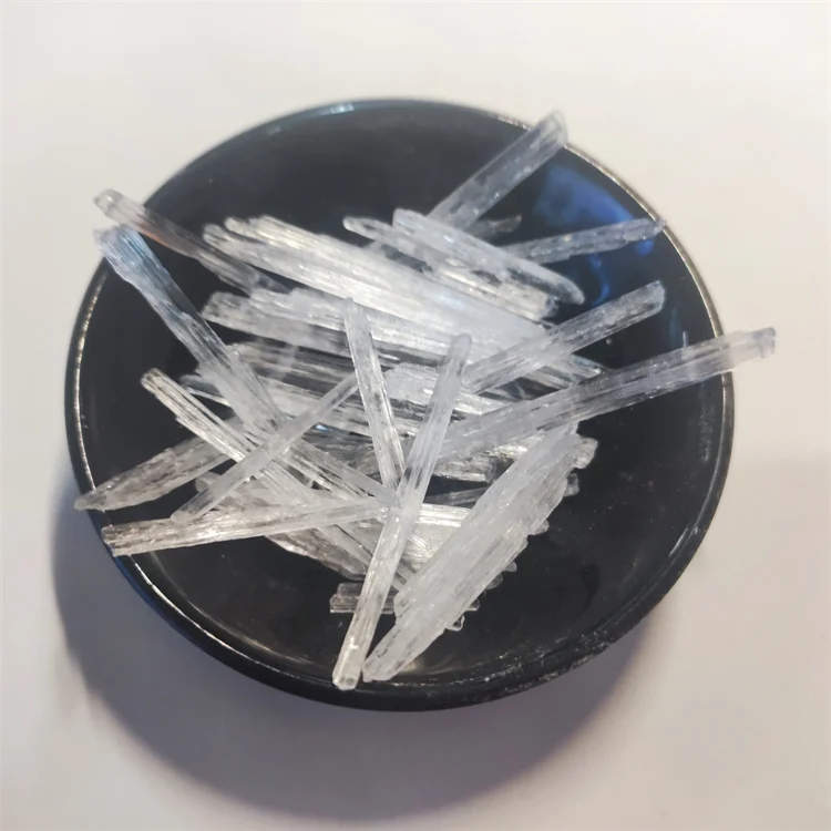 Поставка высококачественных натуральных кристаллов ментола пищевого класса для ежедневного химического применения