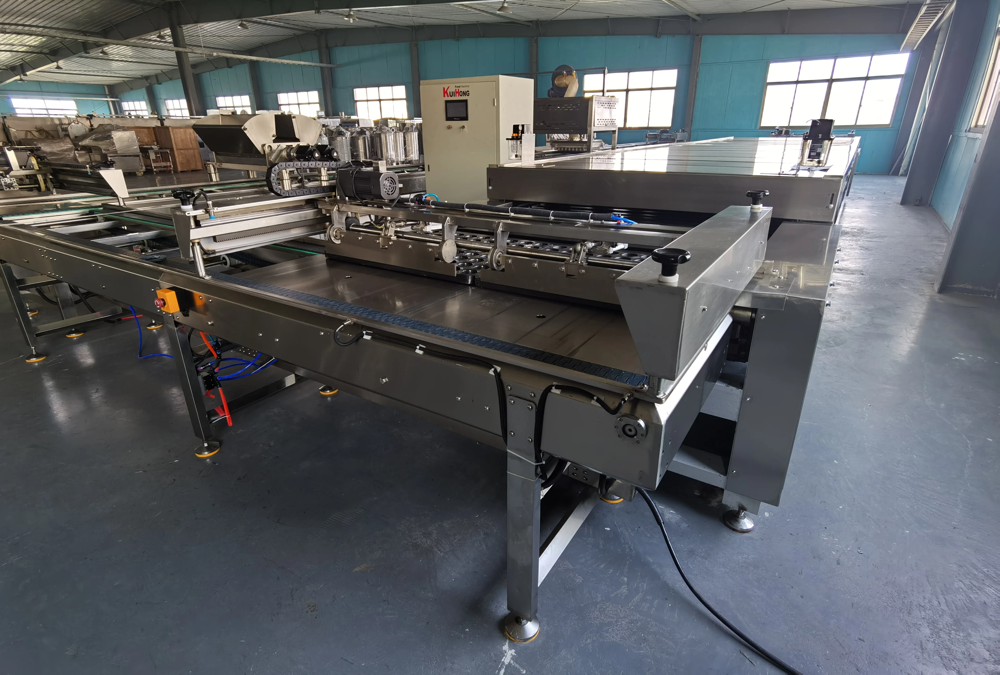 Large output Sandwich cake Egg pie cake Cupcake production line Cream, ice cream filling cake making machine made in China