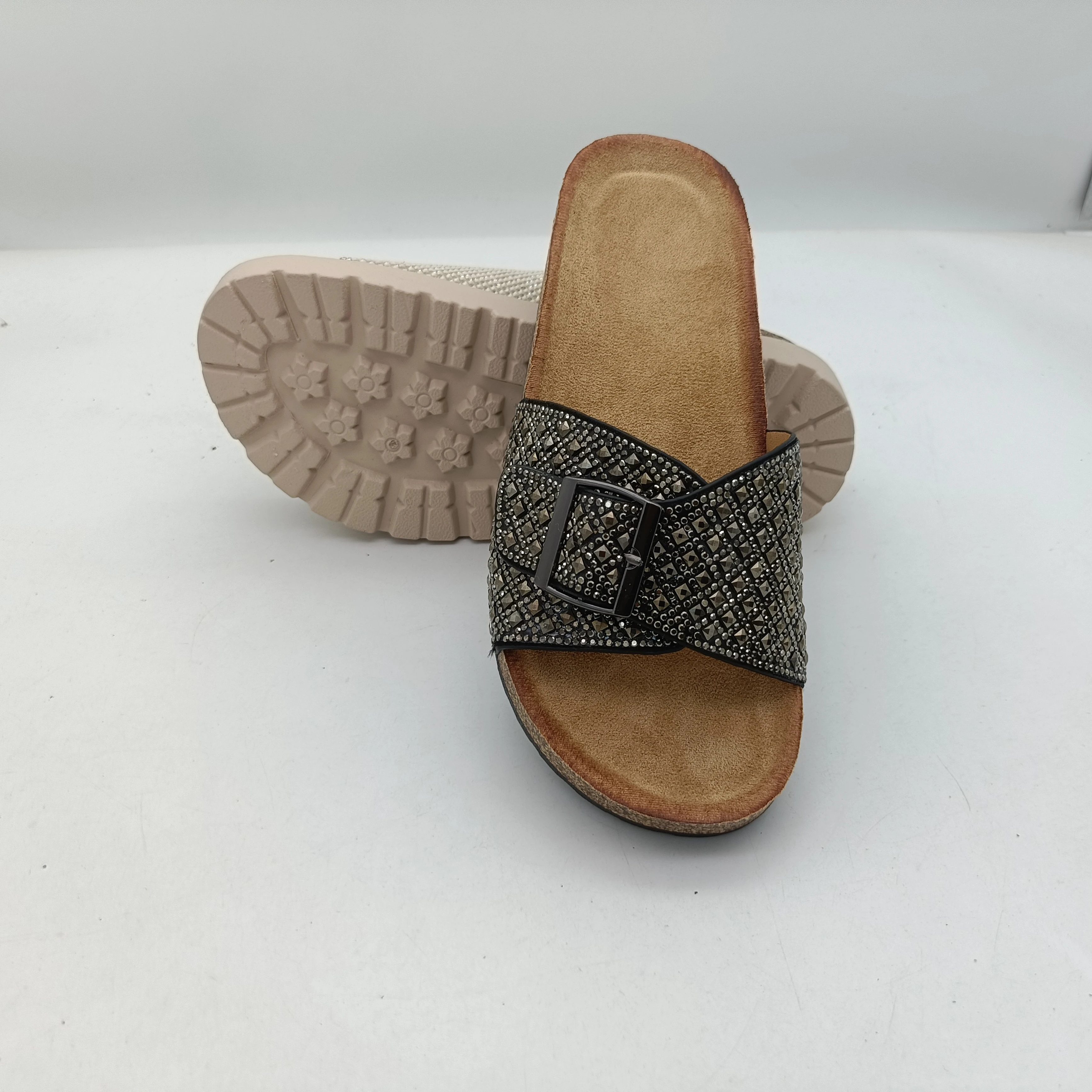 Summer Female Ladies Girls Fashion Rhinestone Flat Thick Sole Slipper Comfortable Casual Flip Flops Trending Breathable Upper