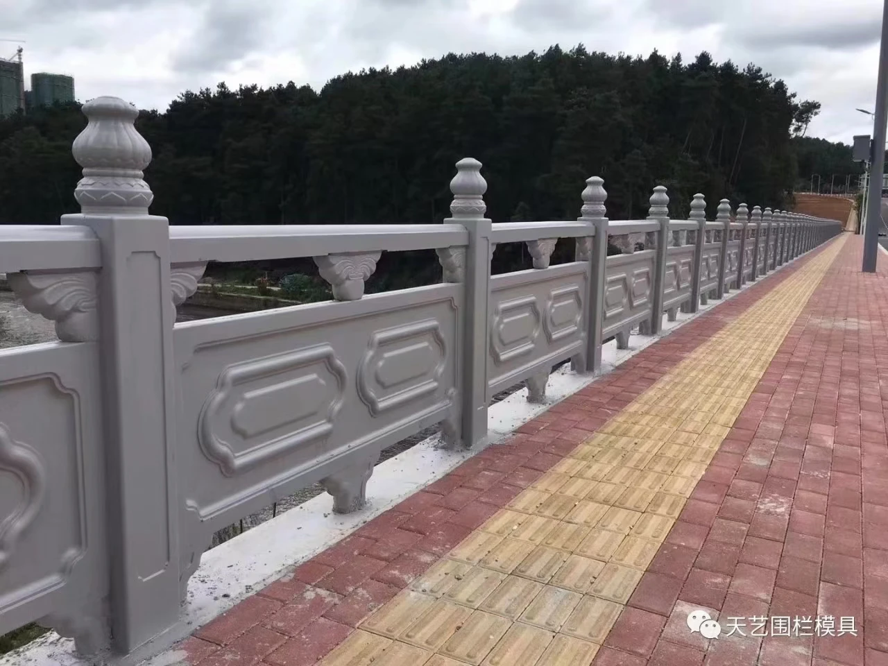 Пластиковые формы для декоративного бетонного забора