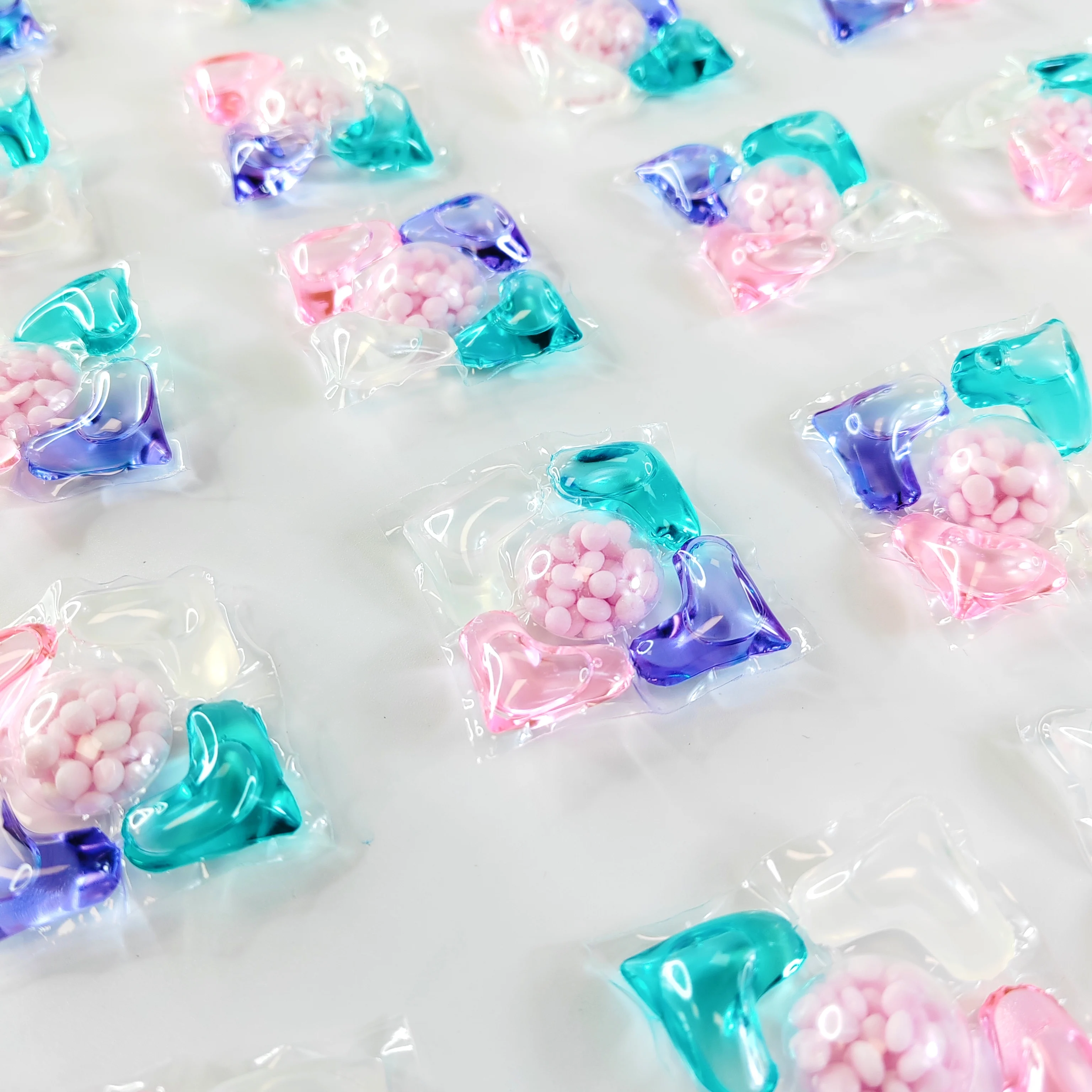 Factory Price Washing Detergent Capsules Shampoo Pods Fragrance Perfume Laundry Detergent Powder Formula