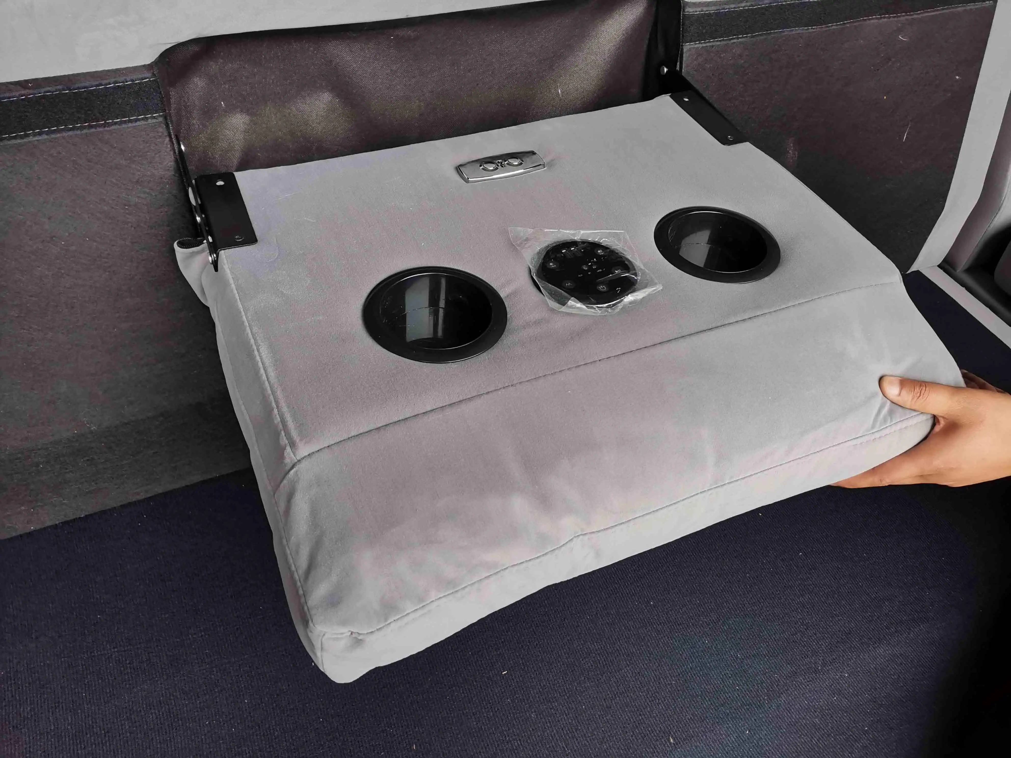 Good Price Automatic Modern Light Luxury Sectional Sofa living Room Furniture Black Grey Faux Leather Chesterfield Sofa