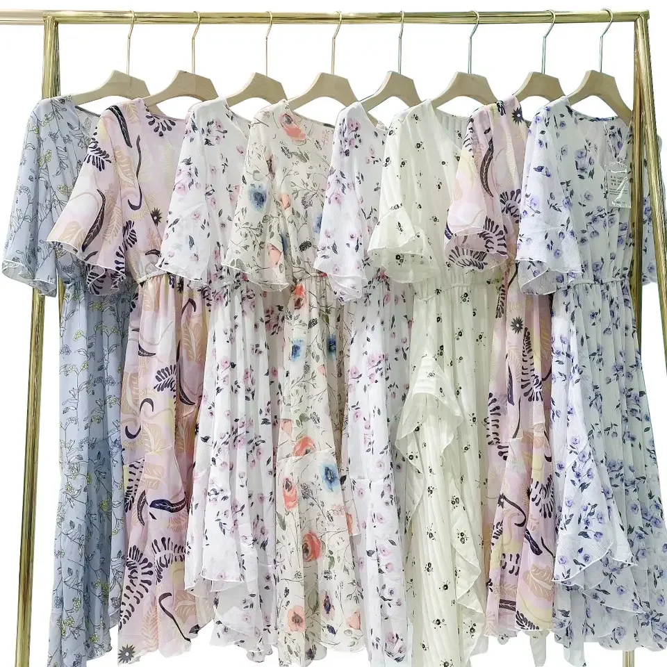 2024 Stock dresses tops T-shirts pants Mix and match products, brand new and used clothes