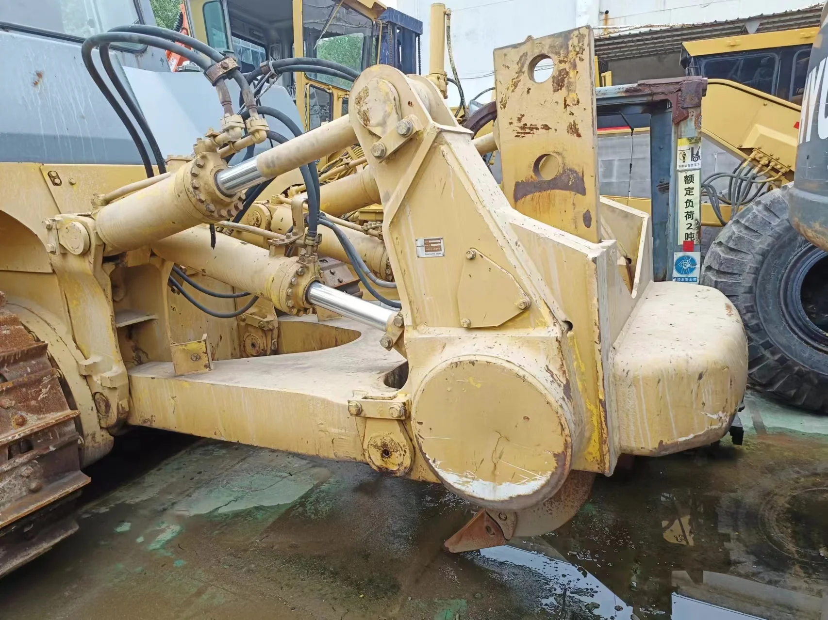 Высокопроизводительный Подержанный бульдозер Komatsu низкий расход топлива используемый гидравлический D155