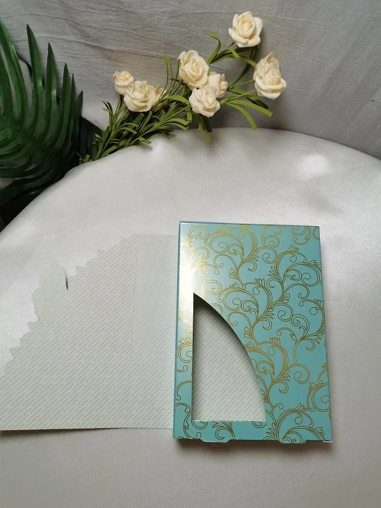 Folder Paper Boxes Manufacture Luxury Packaging with Butterfly Decoration Essential Oil Set and Skin Care Packaging Cosmetic Box