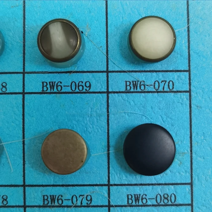 
Custom logo cloth clothing 17MM embossed vintage brass silver denim jeans buttons and rivets for garment 