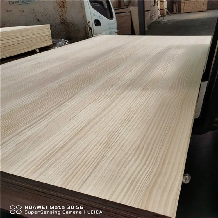 Высококачественный древесина Dahurian Larch (larix Dahurica) высушенная твердая доска для строительства острых деревянных досок