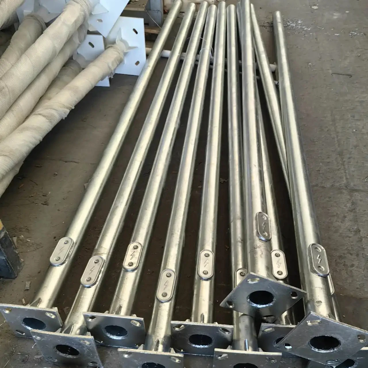 4mtrs GI Post top  straight pole for CCTV Camera