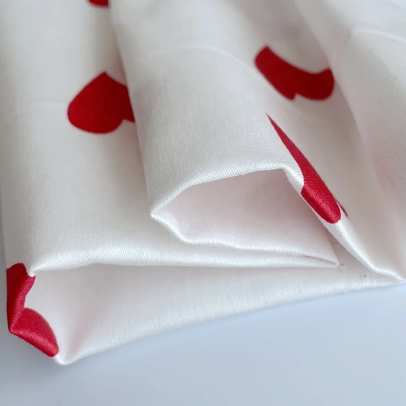 
Print cotton satin fabric with fashion red heart pattern for cotton fabric satin shirt 