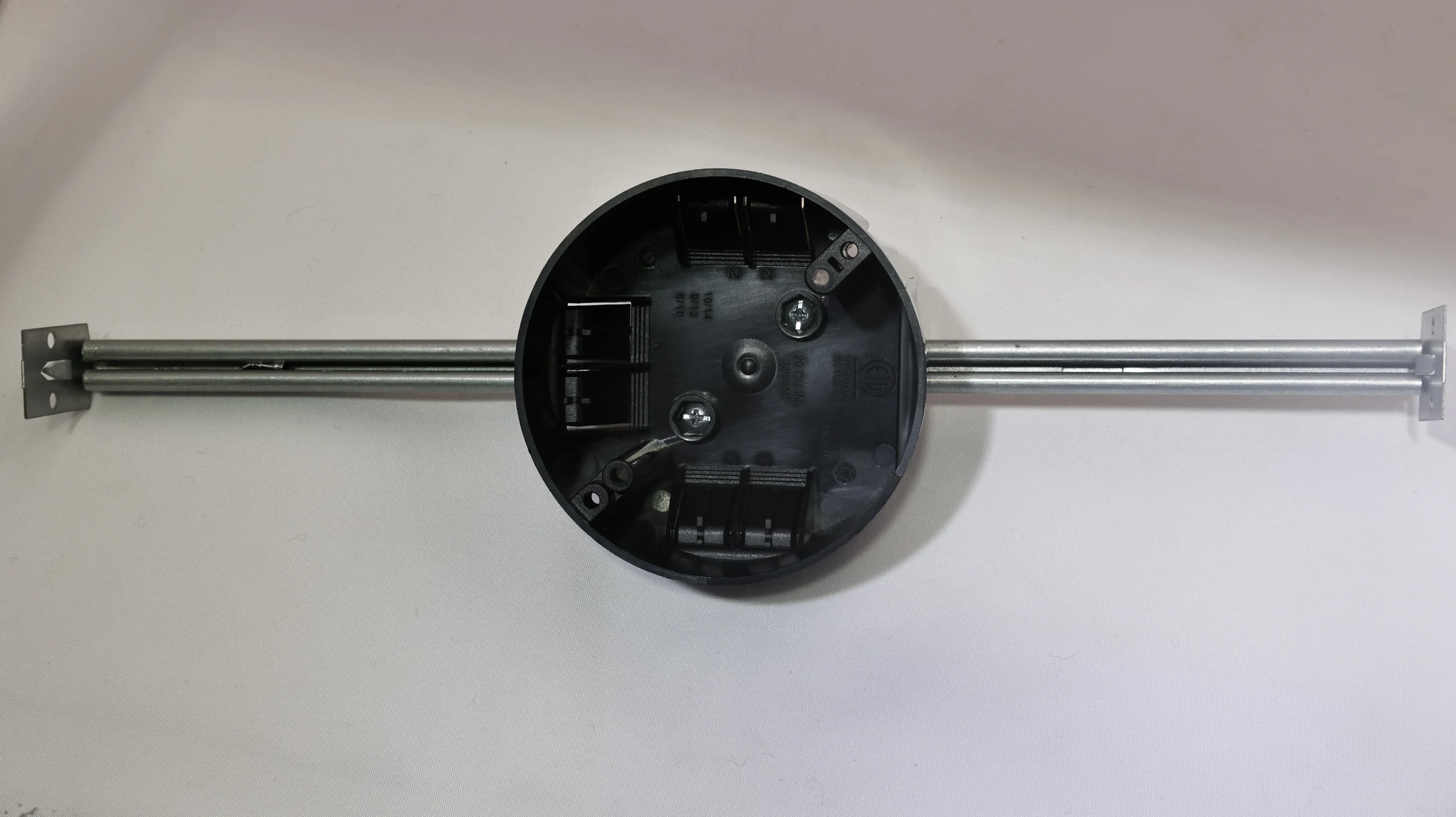 Shanghai Linsky 20 cu. in. New Work Ceiling Box with Bar Hanger Plastic Electrical Boxes