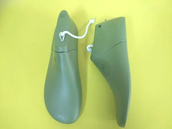 Женская повседневная обувь с большим круглым носком в японском стиле пластиковая для