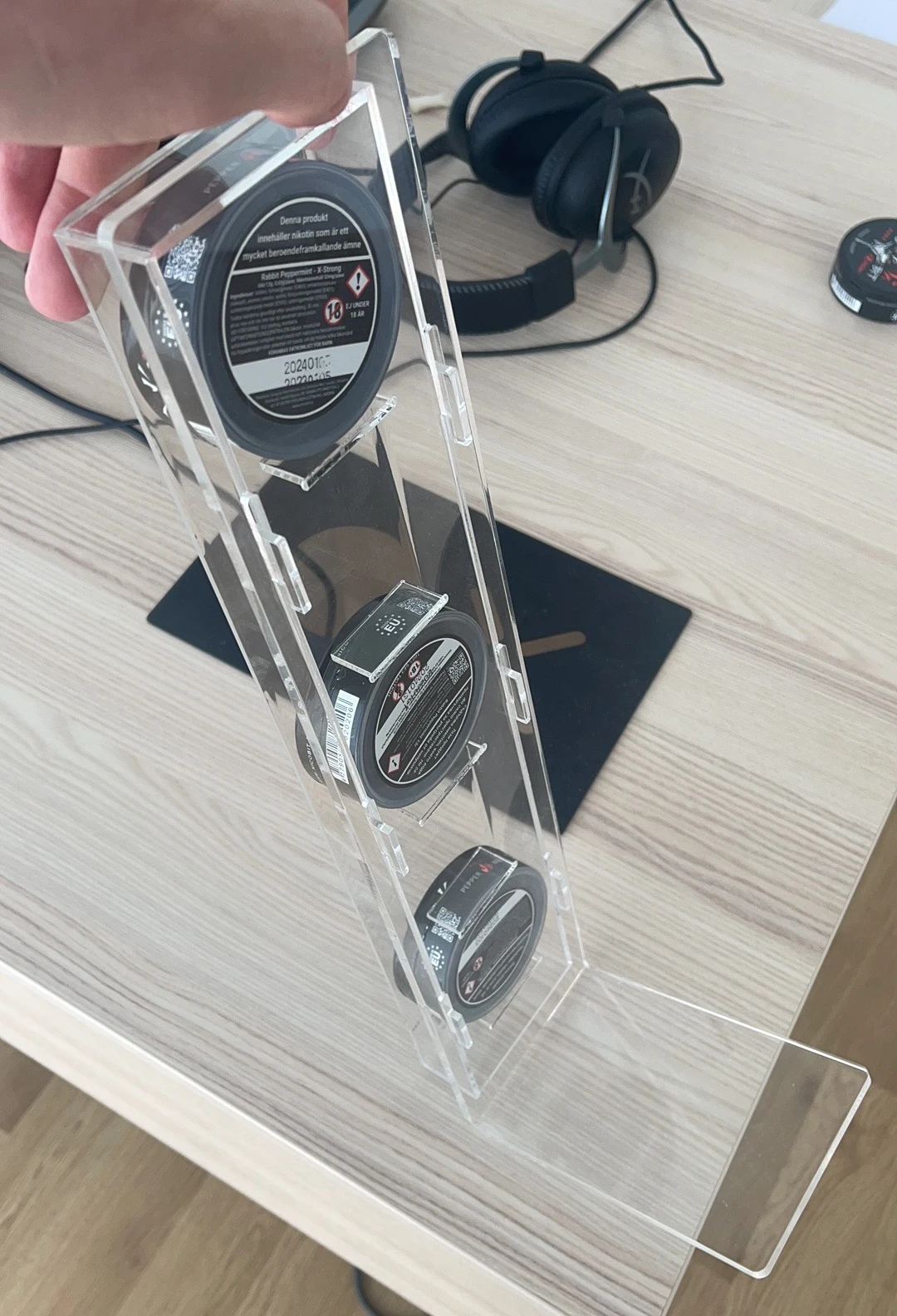 Acrylic 4 Pocket Snus Display Shelf Tray Stand Cabinet Rack Holder for Oil Nail Polish Pet Can Dip Powder Cigar Tobacco Smoke St