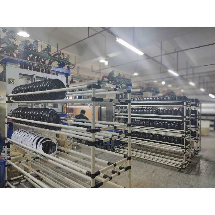 2022 MONU SPORTS New Arrival Outdoor Safety Sport Ear Pad Ski Helmet Snow Helmet for Adults