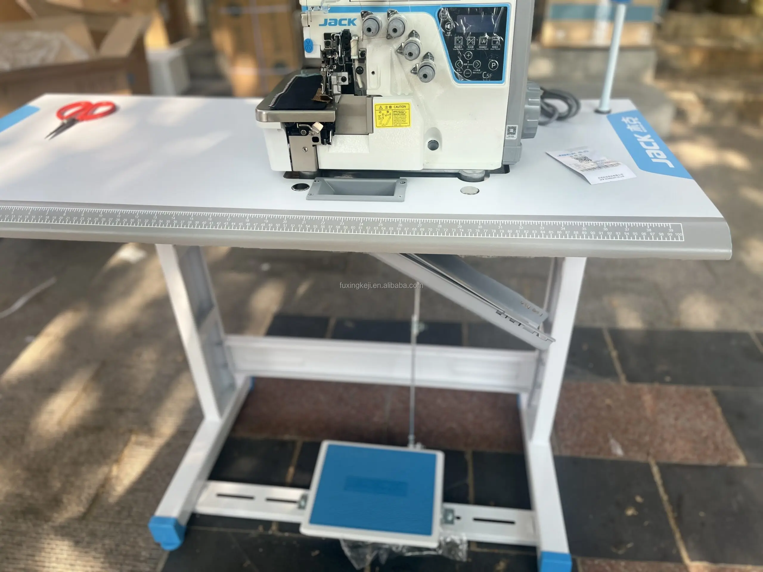 New Jack C5F 3 4 5 Thread Super Fast Computerized Overlock Machine suitable for light medium heavy material