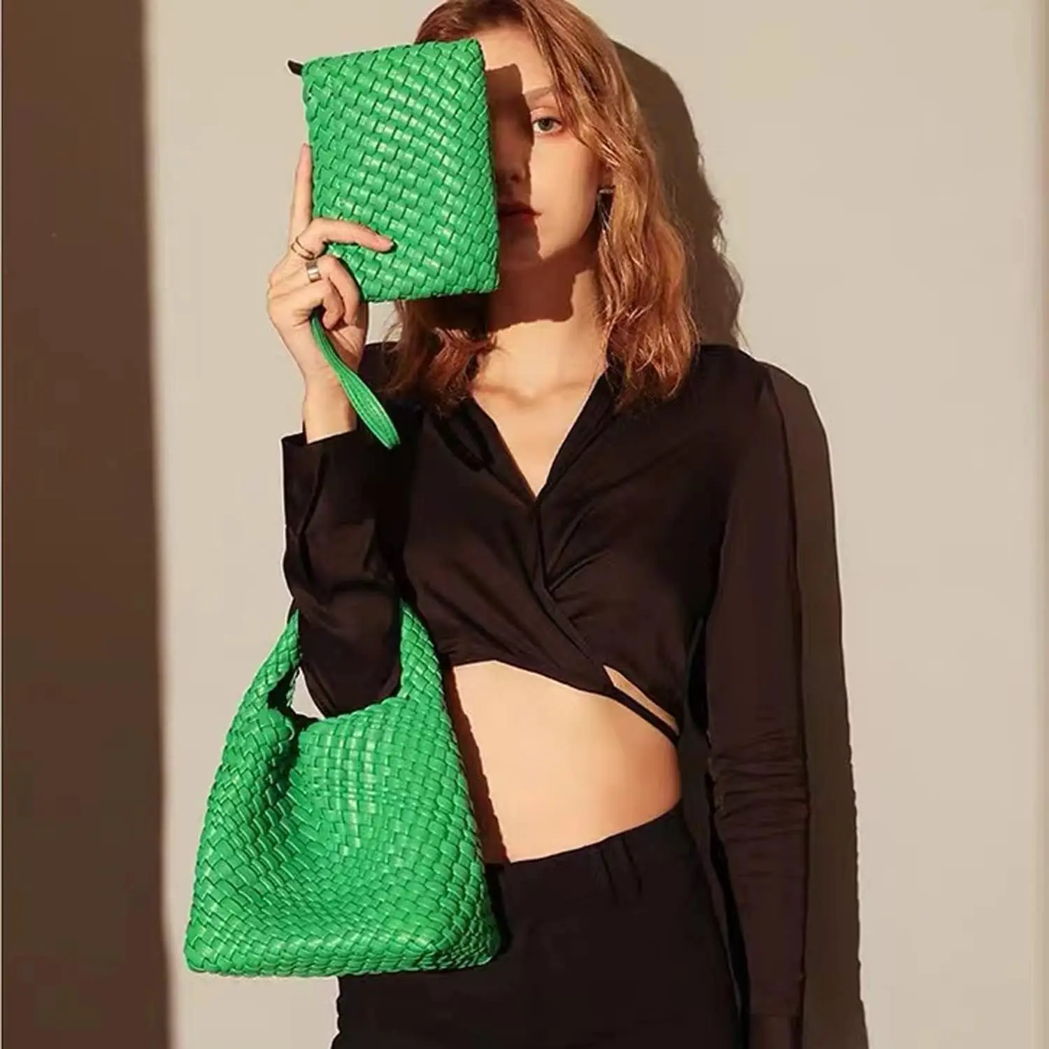 Handmade Woven Shoulder Bags for Women Cute Hobo Tote Handbag Mini Clutch Purse with Magnetic Buckle Crossbody Phone Bag