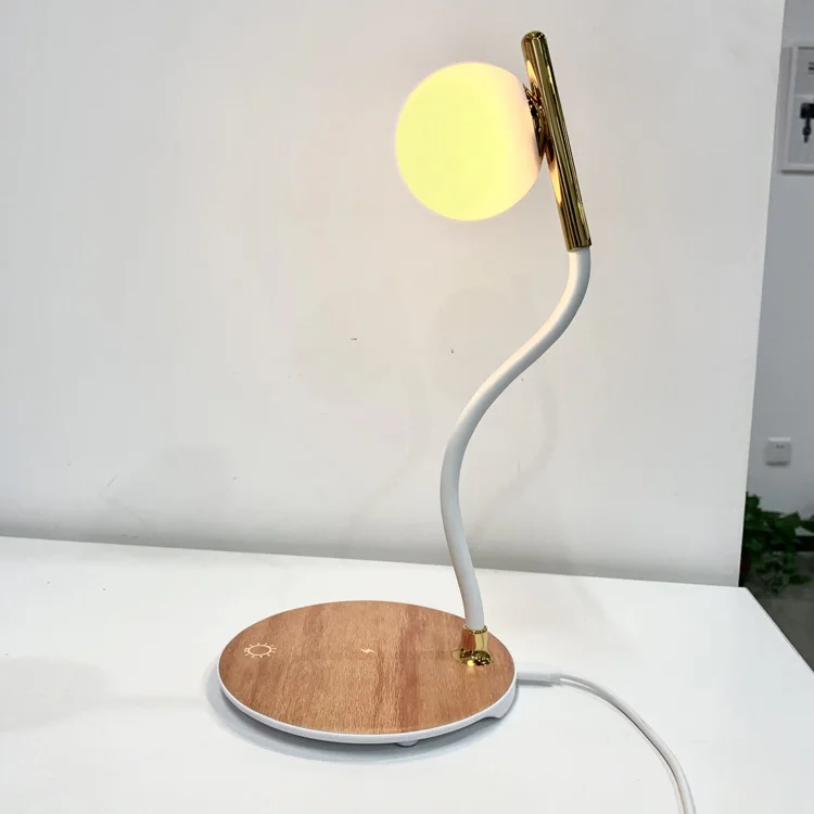 
Camping Lamp Lantern Wireless Charger Cordless Restaurant Table Lamp 