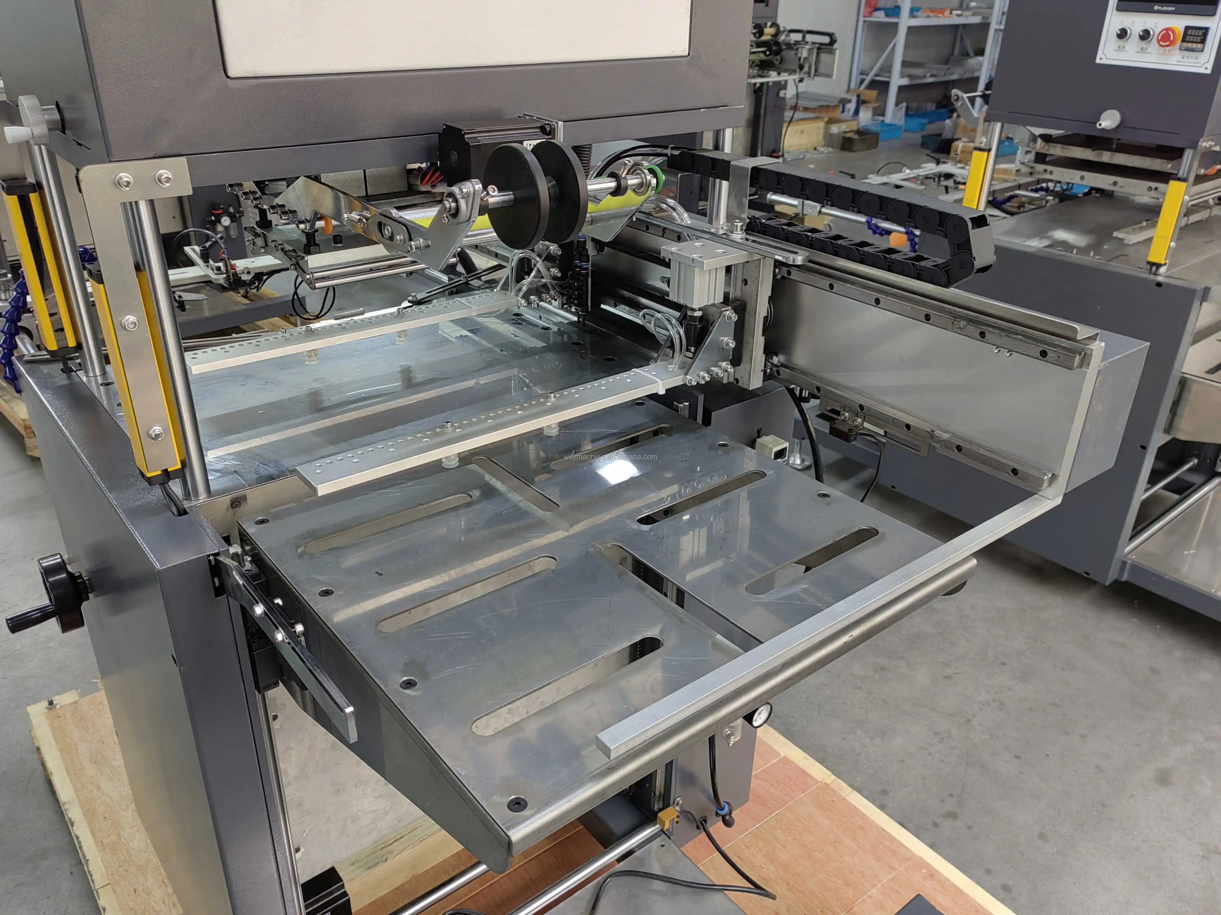 Automatic Hot Foil Stamping Machine For Paper Cardboard