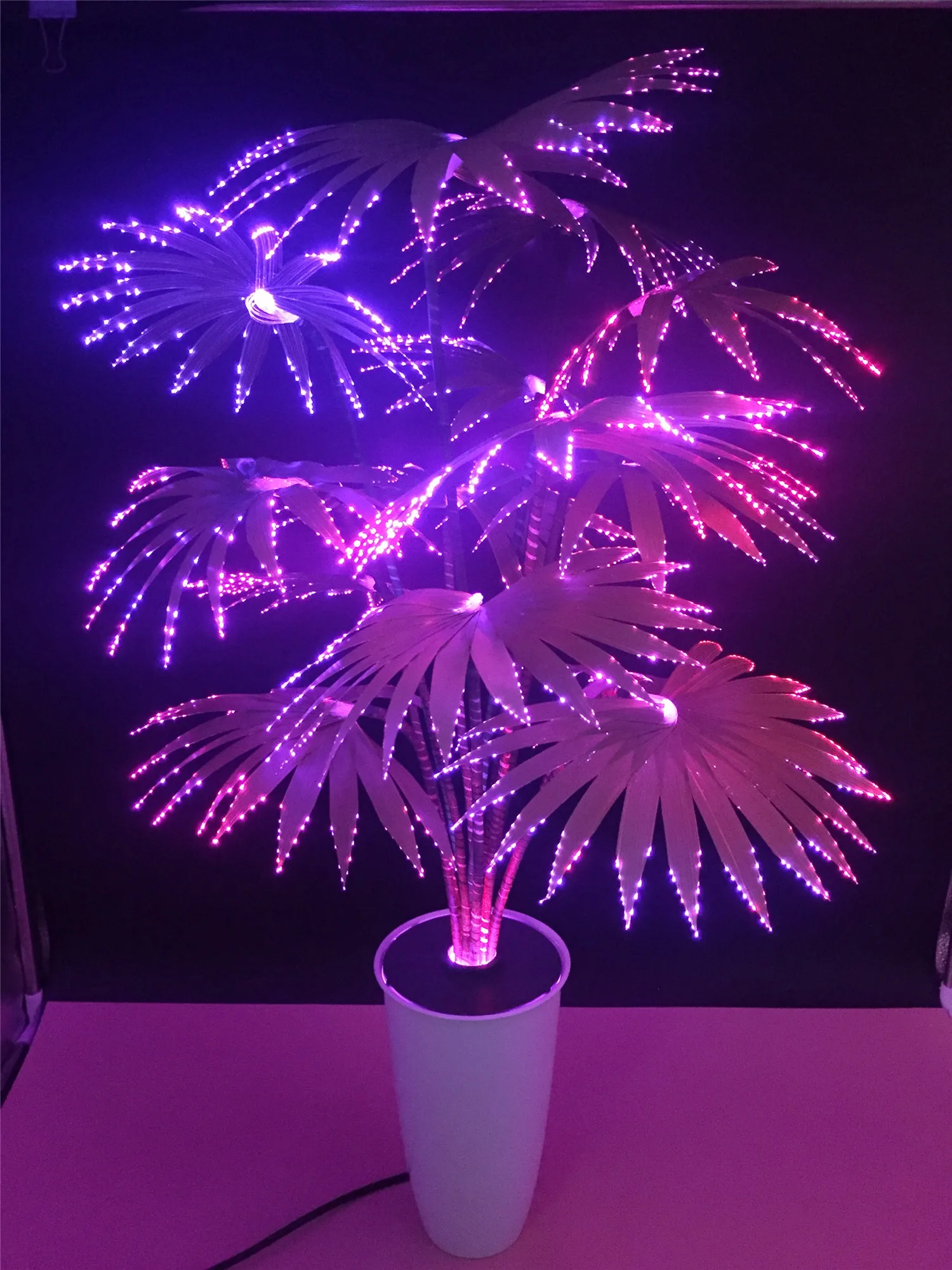 
2021 Newest Premium Decoration Fiber Optic Artificial Palm Tree with LED RGB light Home Office Oranment 