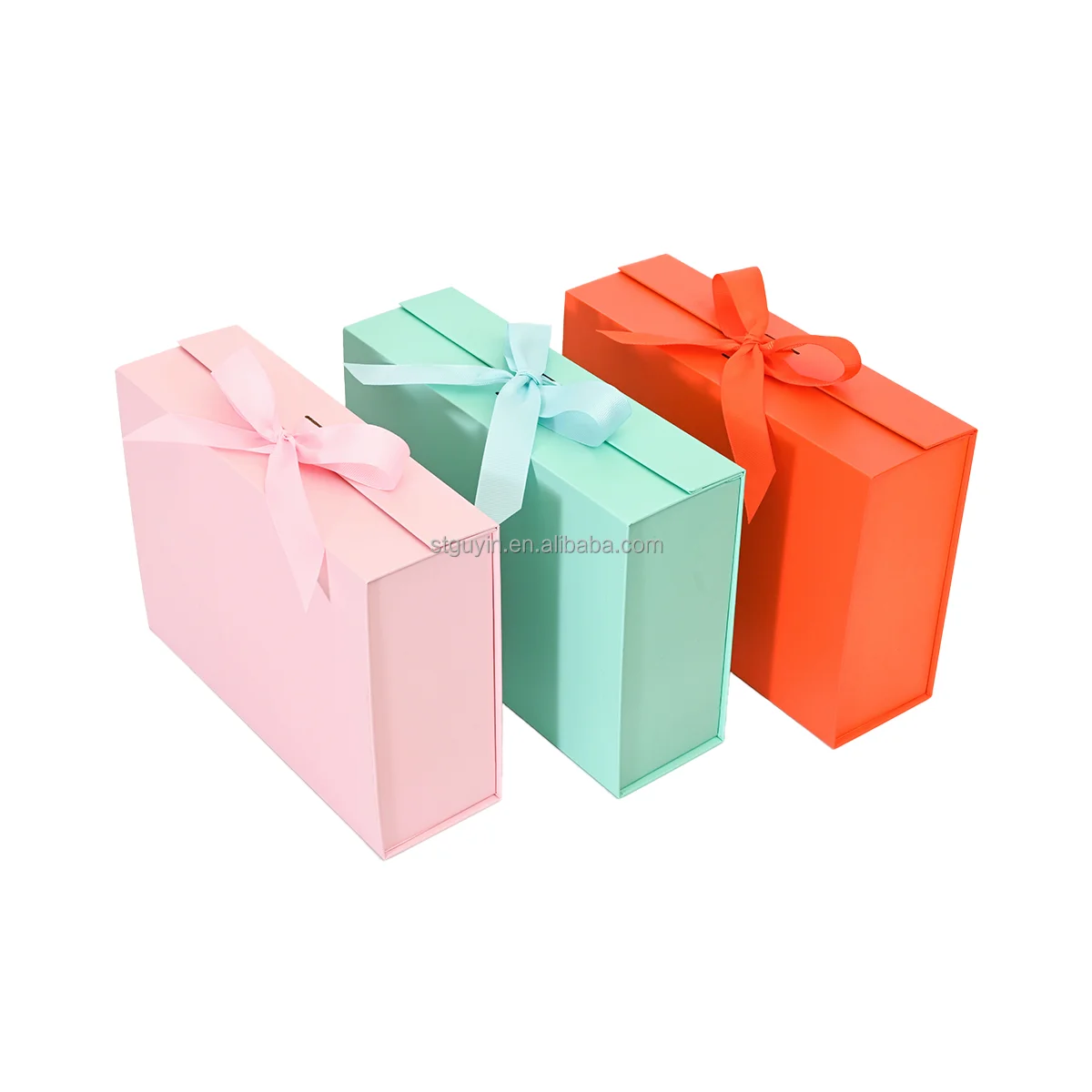 Custom Large Clothing Magnetic Foldable Kraft Paper Box Wholesale Large Gift Packaging Paper Box