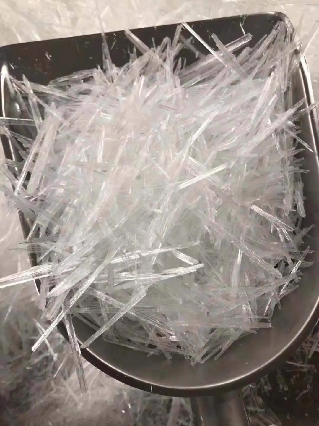 Оптовая продажа 100% натуральный ментол кристалл для повседневного вкуса пищевой Промышленный табачный
