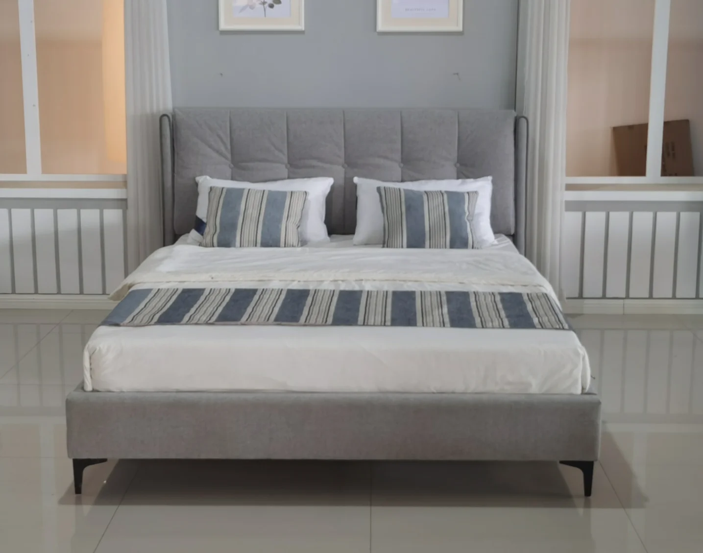 Contemporary Design Bed Upholstered Velvet Queen size Bed Room Furniture  Fabric Bed Frame