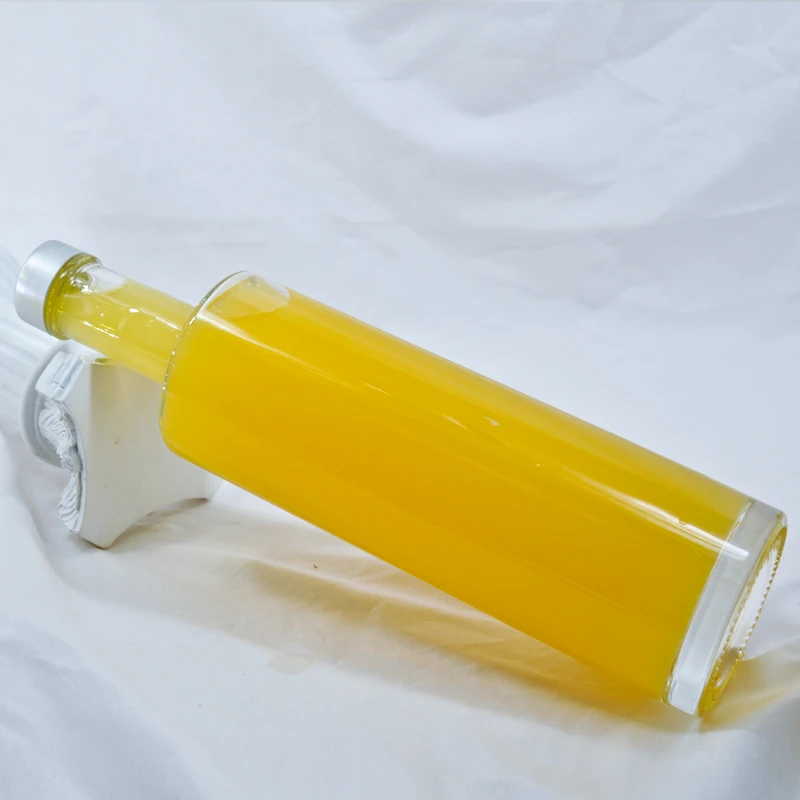 700 ml empty gin whiskey rum brandy glass bottles with screw top or cork top