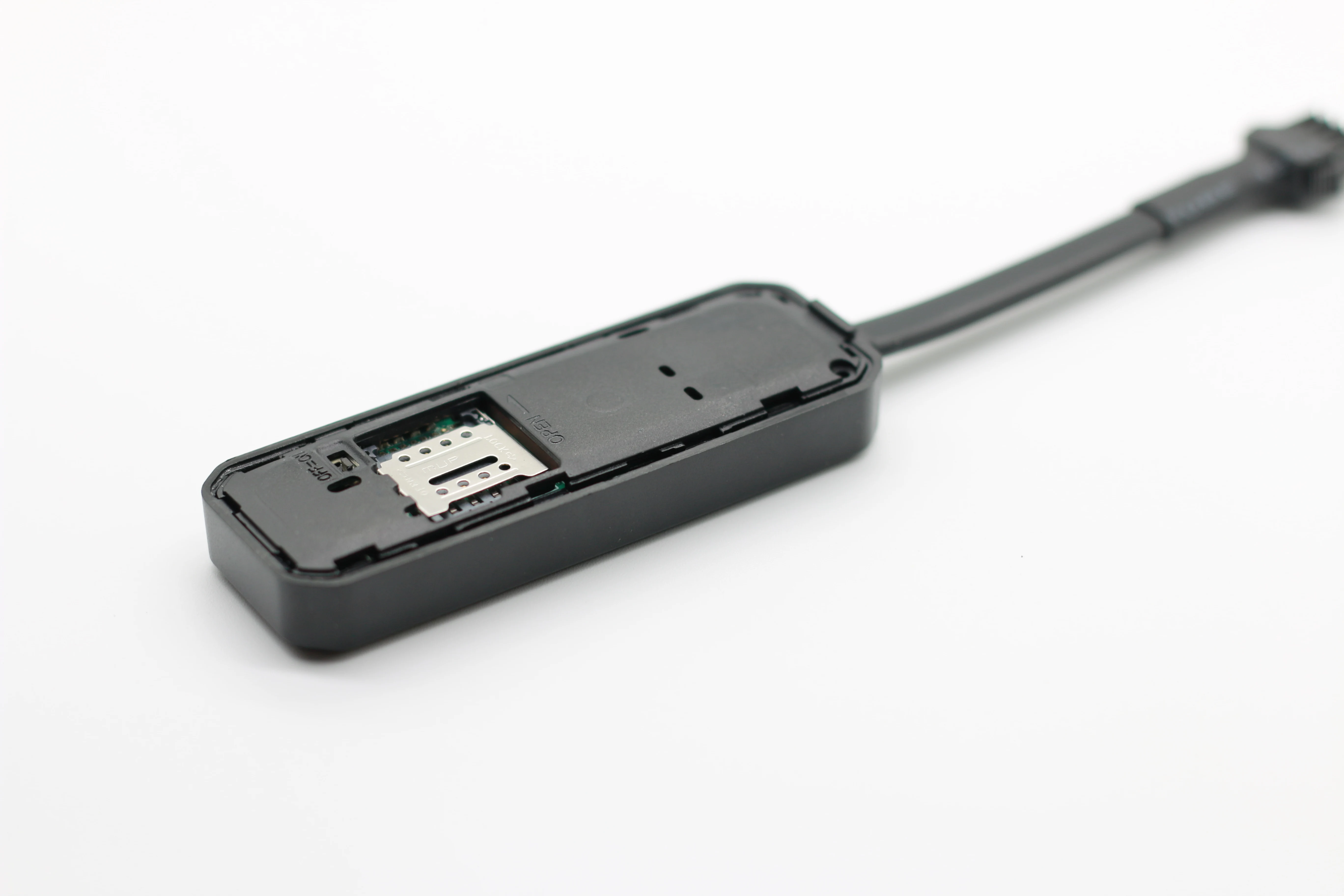 GSM GPS-трекер для автомобиля 2G GPS в реальном времени дистанционное отключение масляного двигателя сигнализация состояния