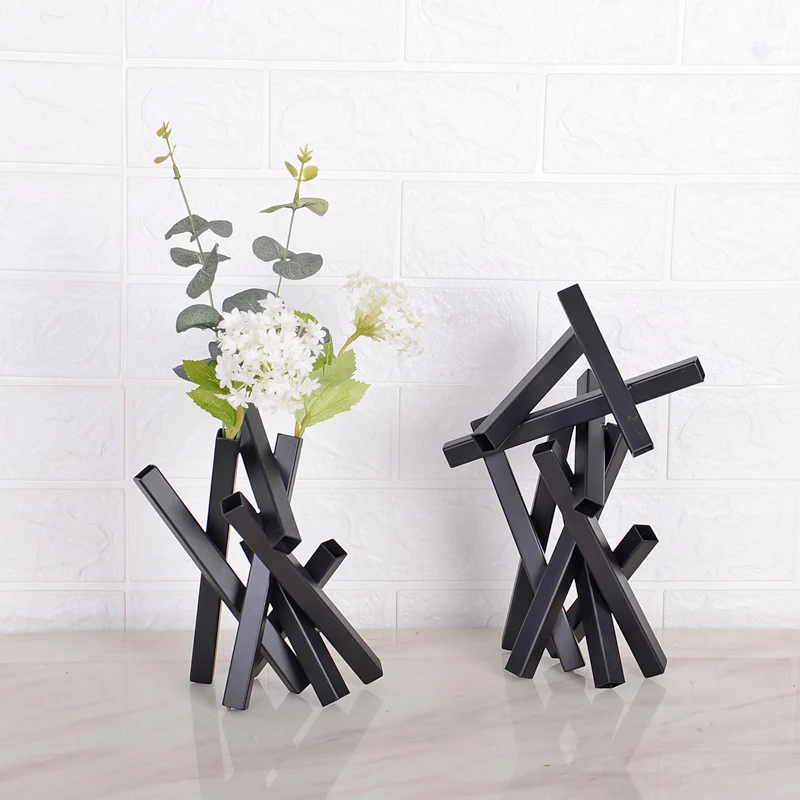 METAL DESKTOP DECORATIONS MODERN NORDIC DECORATIVE ACCENT HOME MINI FLOWER VASE SHOWPIECES FOR HOME DECORATION