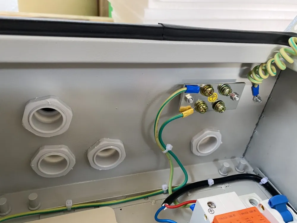 400*300*150 Size wall mounted Enclosure Electrical Power Distribution Box