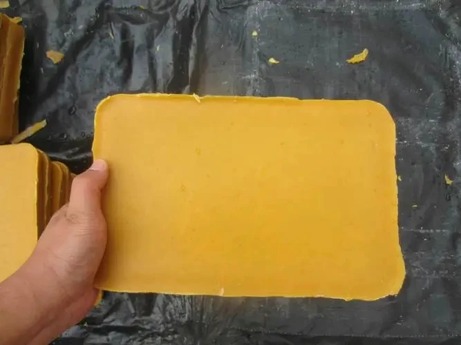 Cheap Edible Yellow Beeswax Price for honeycomb | Cosmetics | Hair Wax | Mascara | Moustache Wax
