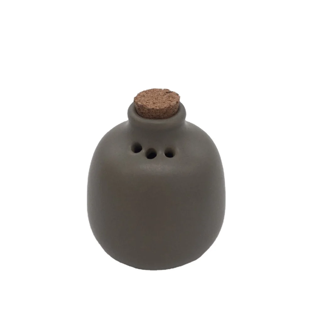 2020 популярный милый миниатюрный керамический шейкер для перца и соли с пробкой для винной бутылки для использования дома и в ресторане