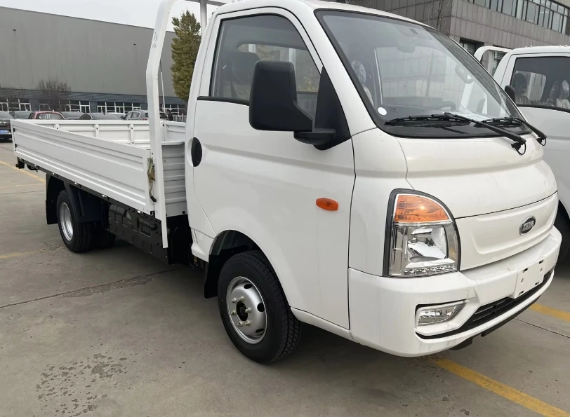 2024 Popular Kama Mini Electric Pickup Trucks 1/2 Ton Ride-On Cars Truck 57kwh Ev Small Flatbed Right Hand Drive Transport Truck