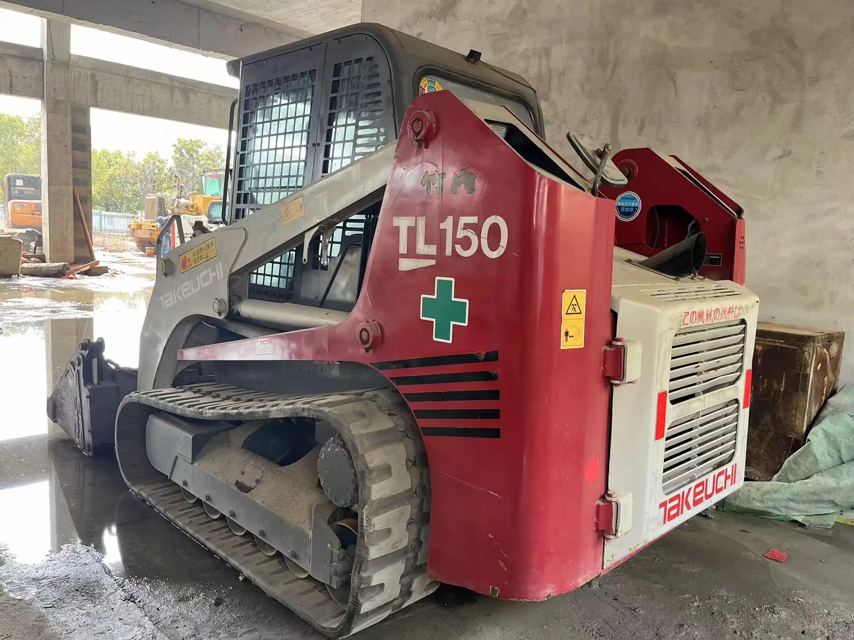 Second hand made in Japan Takeuchi tracked skid steer TL150 rare stock ready to ship