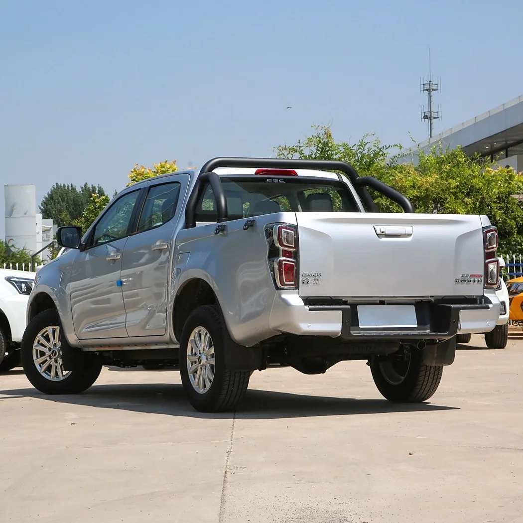 Cheap price sale pickup truck ISUZU Lingtuo petrol 2.0T 8AT best gasoline used car for spot made in china