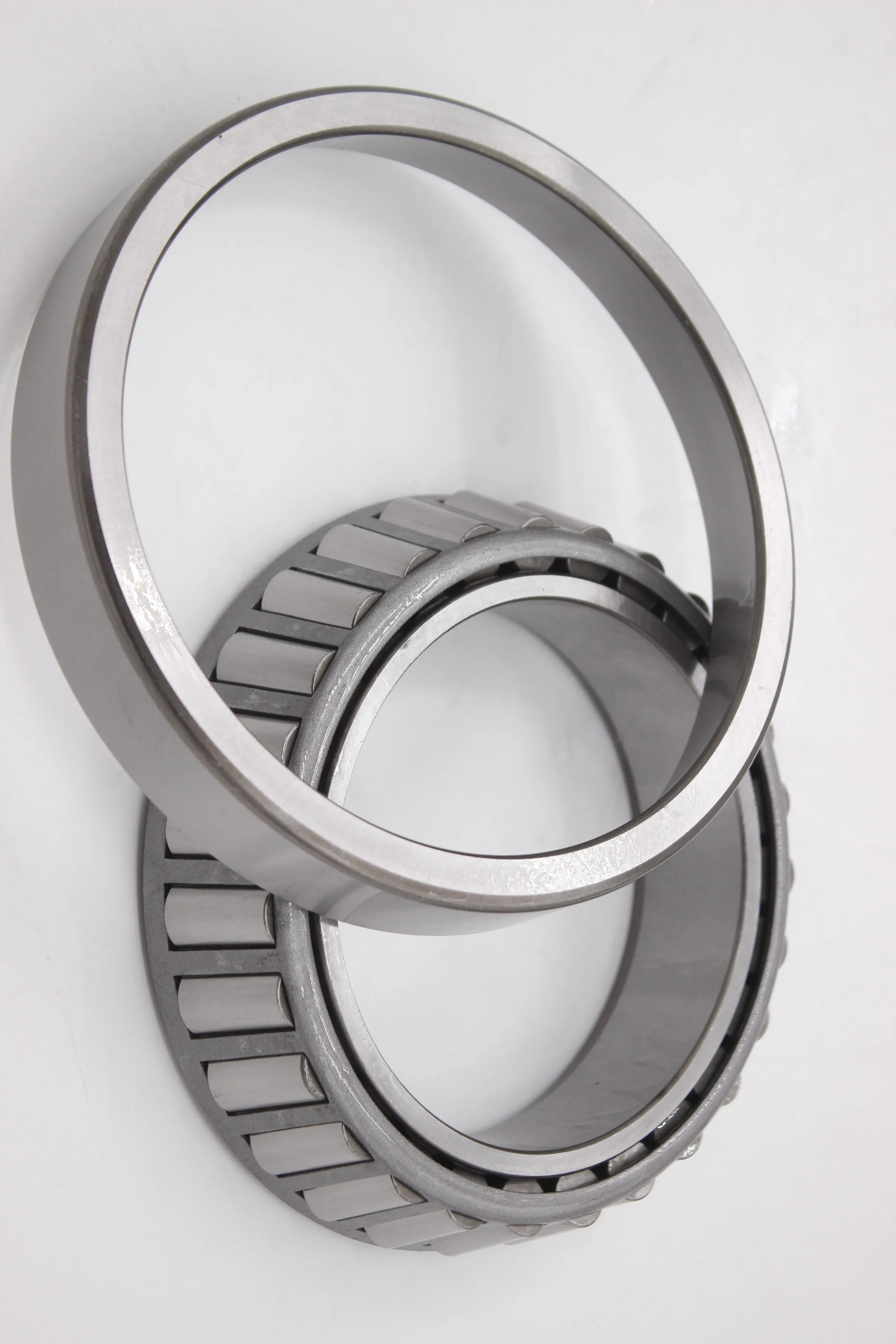 Factory Price bearings supplier High Quality Precision Automobile roller truck tapper roller bearing