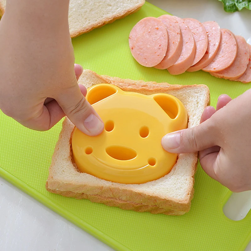 Bear Shape Sandwich Mold Bread Biscuits Embossed Device Cake Mold DIY Mold Cutter breakfast accessories