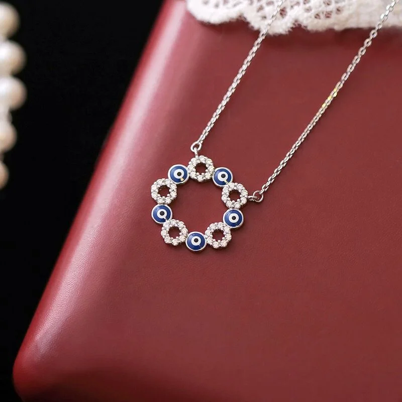 Fashion personality drop glue devil eye ladies necklace star same style copper necklace