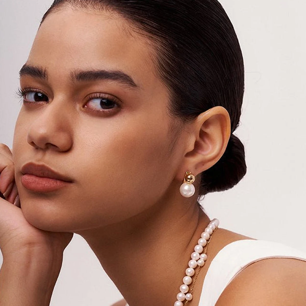 Pearl Stud Earring Stainless Steel Pearl Earring Fashion Jewelry 18K Gold Plated Glass Pearl Earring Gift for Girl  Women