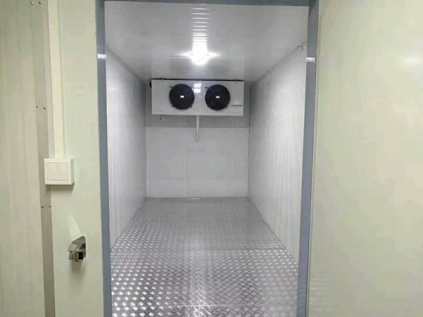 Walk-In Chamber Industrial Refrigeration Cold Storage Freezer Cold Room Price