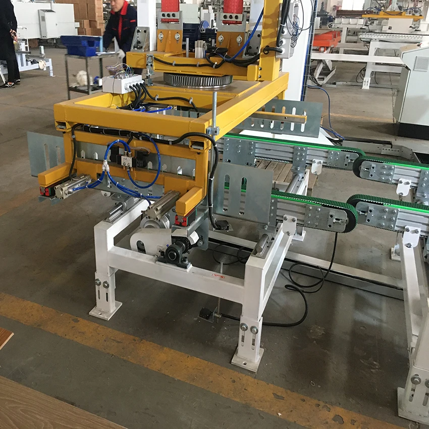 Automatic cutting machine for laminate flooring production line
