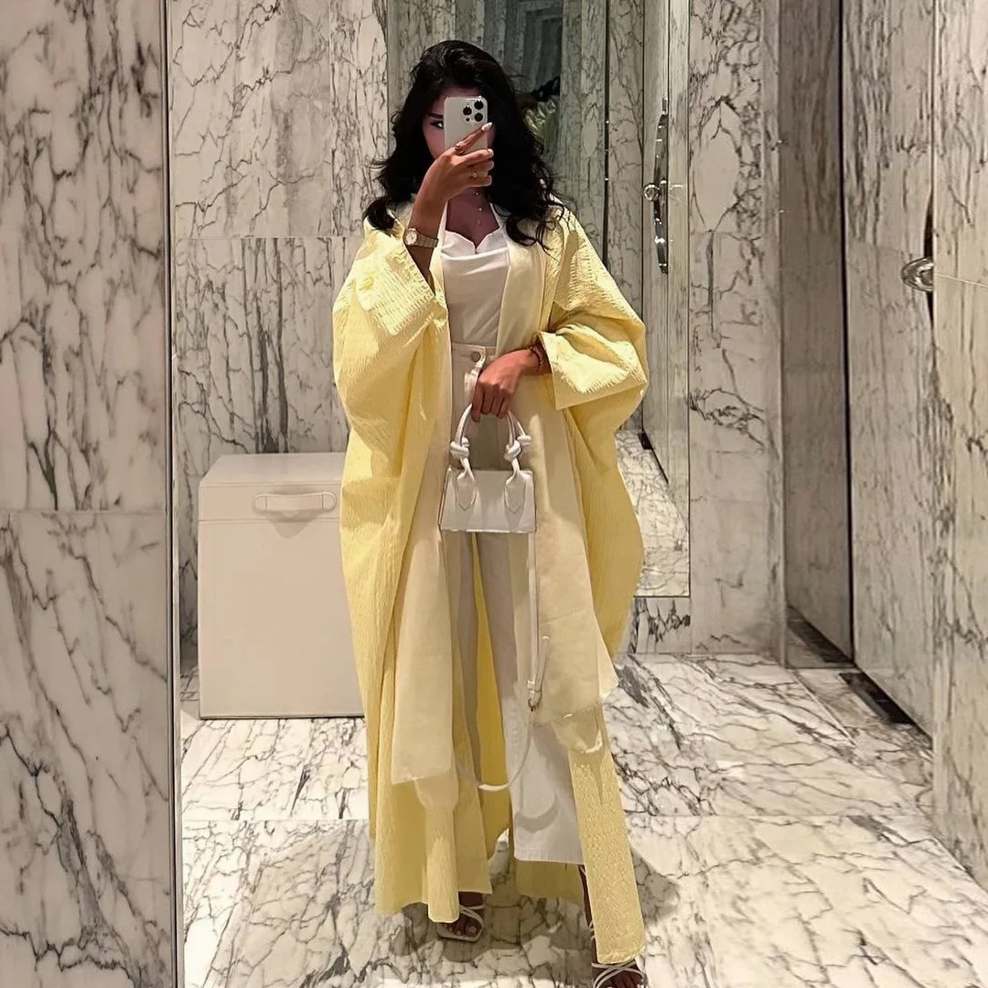 Wholesale Muslim Modest Dubai Abaya Middle Eastern Fashion Loose Solid Color Bat Sleeve Abaya for Daily Life