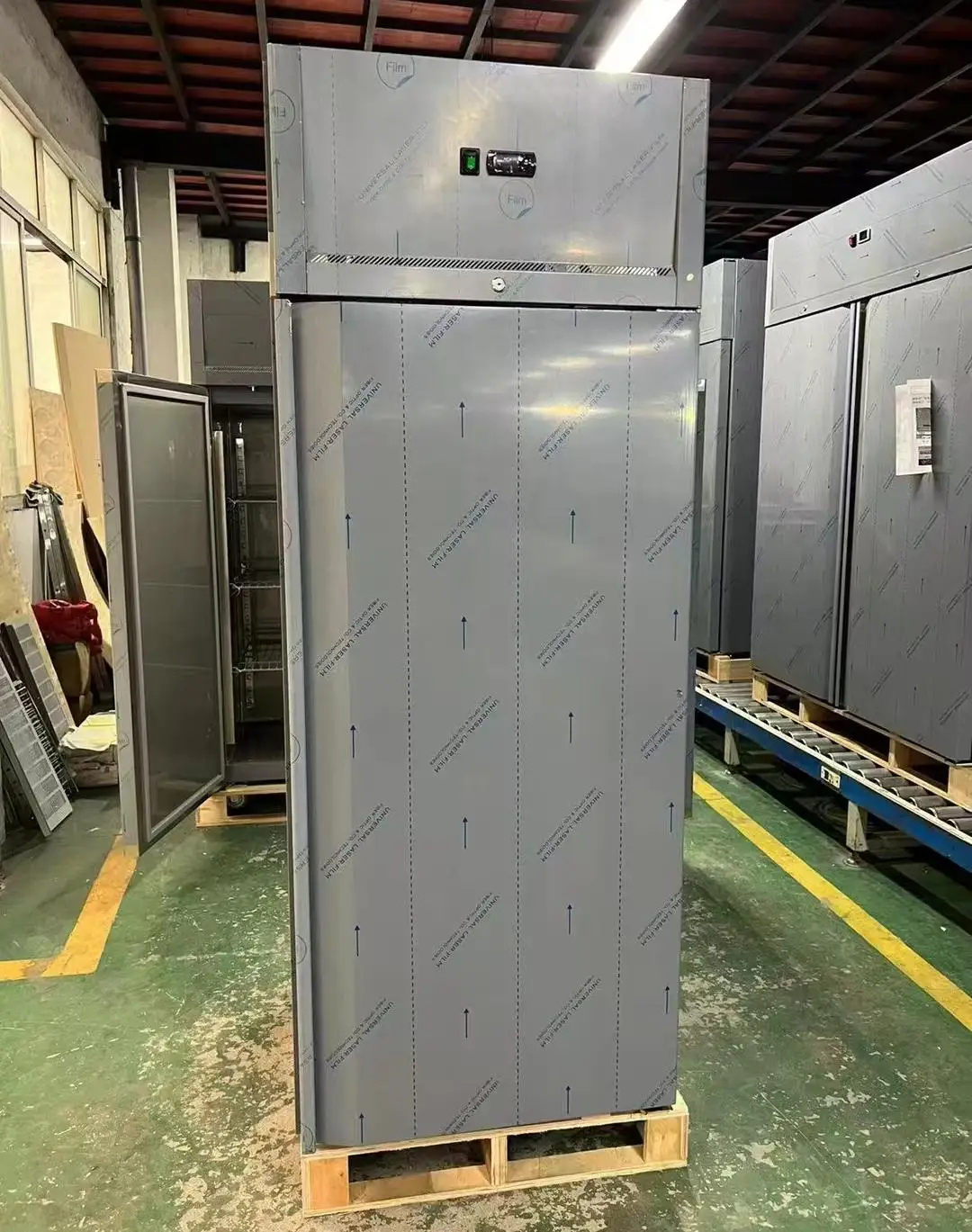 Custom all size Commercial Kitchen Stainless Steel Fridge Kitchen Refrigerator Commercial Double-Door Upright Freezer