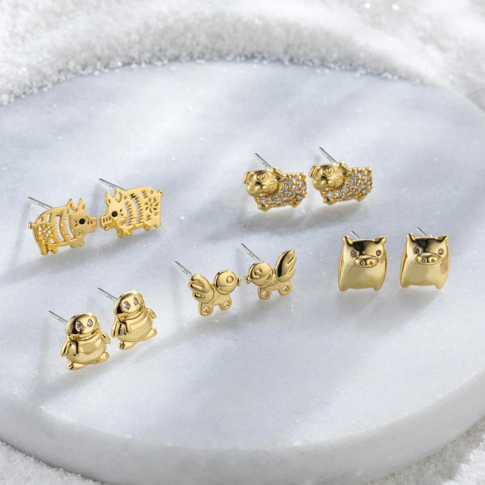 Minstone Cartoon Style Kid Brass Jewelry Gold Plated Cute Hollow Point Diamond Animal Stud Earrings for Children Birthday Gift