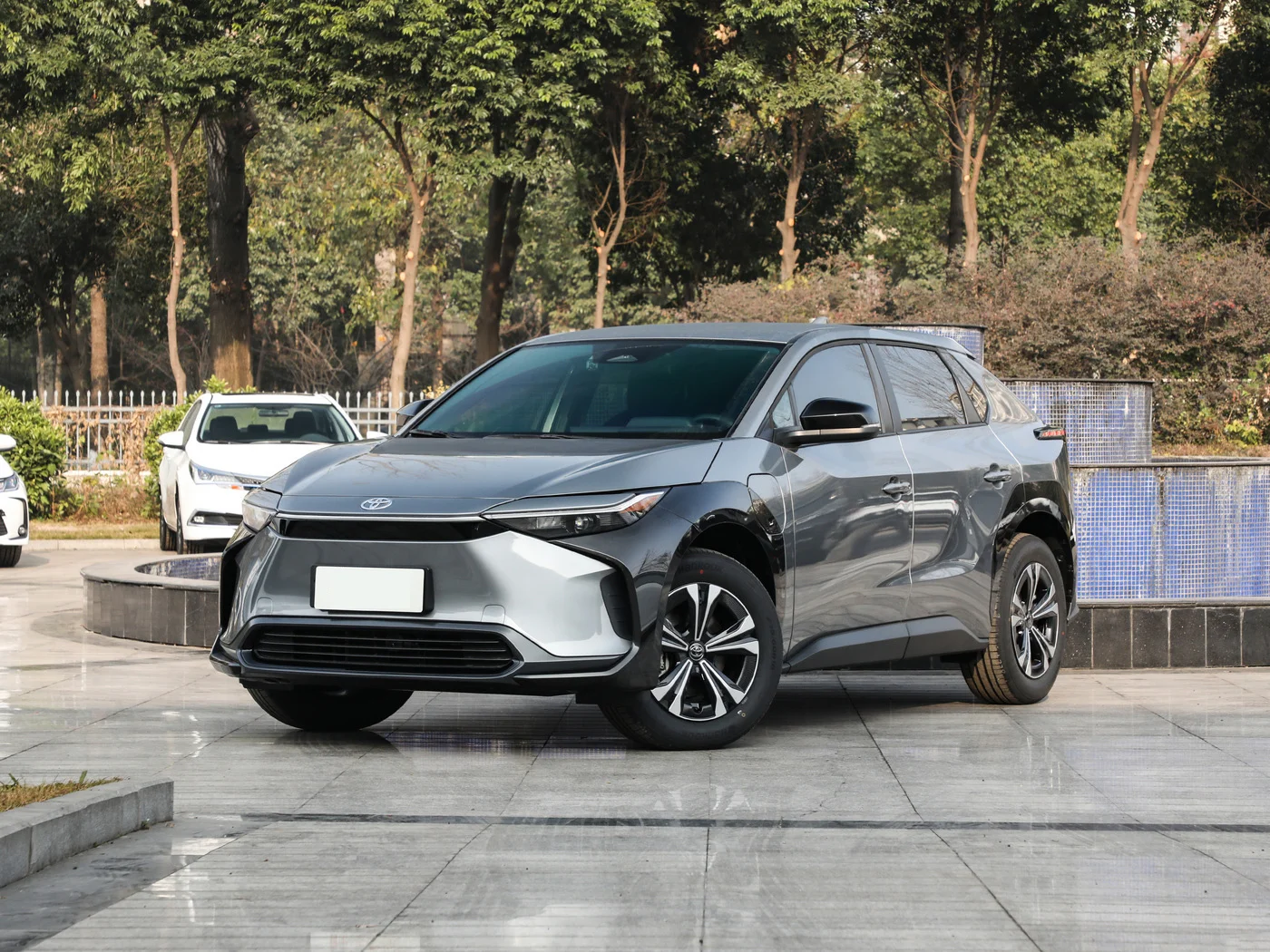 Мощный электромобиль Faw Toyotas BZ4X 2024 с двумя приводами Новый энергетический электрический внедорожник на 615 км до-yota Bz4X 2WD 4WD