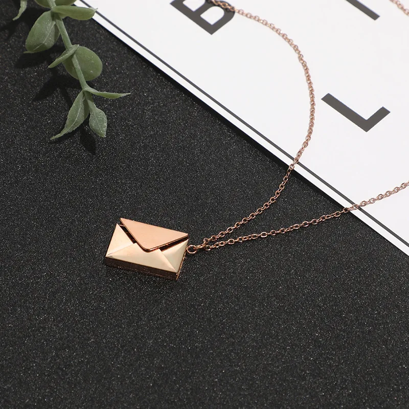 Custom Fashion non tarnish free Jewelry Envelope stainless steel letter name pendant logo necklace